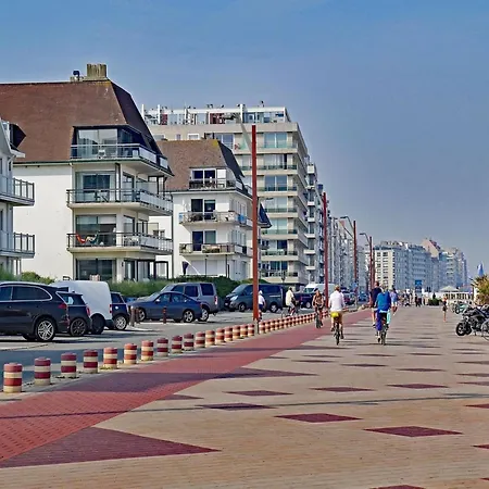 Pleasant With View Of Park Apartment *
